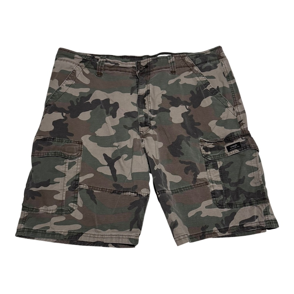 Wrangler Relaxed Fit Cotton Blend Camouflage Cargo Shorts Men's 38 (Fit 39)
